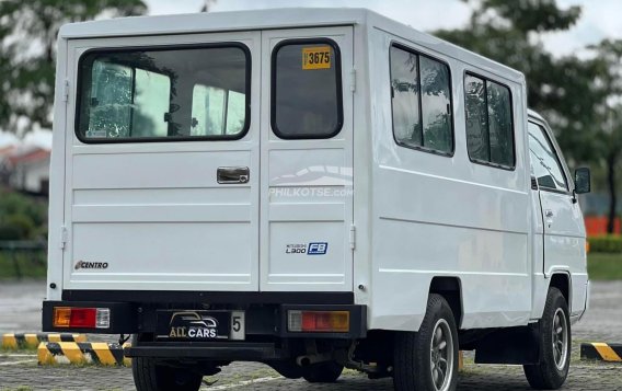 2015 Mitsubishi L300 in Makati, Metro Manila