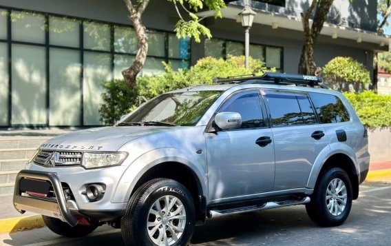 Purple Mitsubishi Montero 2014 for sale in Manila