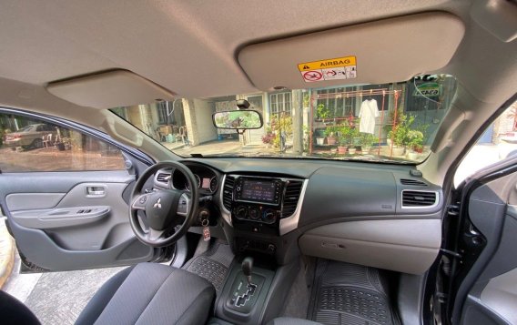 Selling White Mitsubishi Strada 2016 in Quezon City