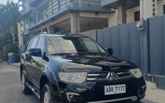 White Mitsubishi Montero 2015 for sale in Manila