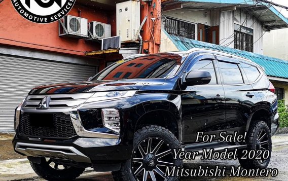 White Mitsubishi Montero sport 2020 for sale in Manila