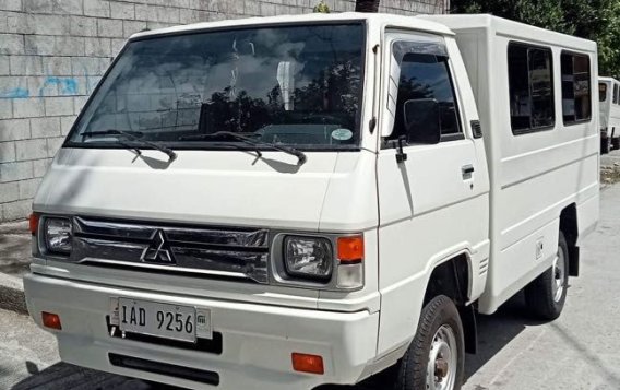 Selling White Mitsubishi L300 2020 in Quezon City