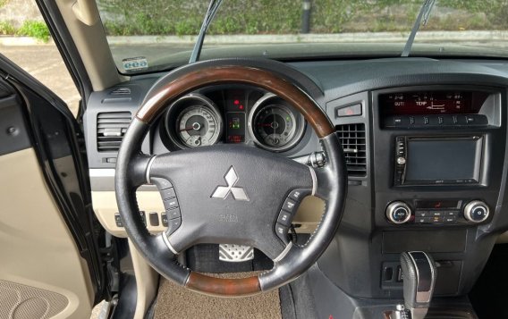 Sell White 2012 Mitsubishi Pajero in Makati