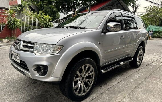 Sell White 2014 Mitsubishi Montero in Manila