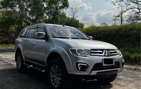 Sell White 2015 Mitsubishi Montero sport in Antipolo