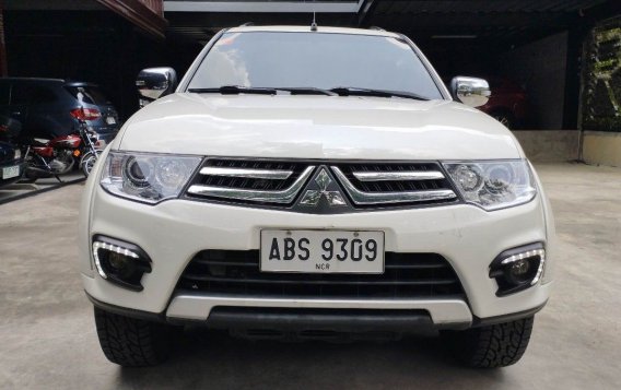 Selling White Mitsubishi Montero 2015 in Marikina