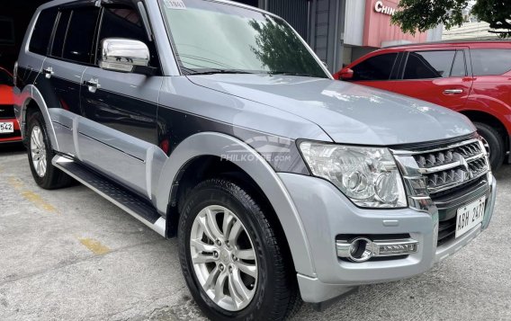 2015 Mitsubishi Pajero  GLS 3.2 Di-D 4WD AT in Las Piñas, Metro Manila