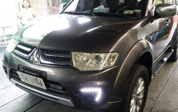 White Mitsubishi Montero sport 2014 for sale in Manual