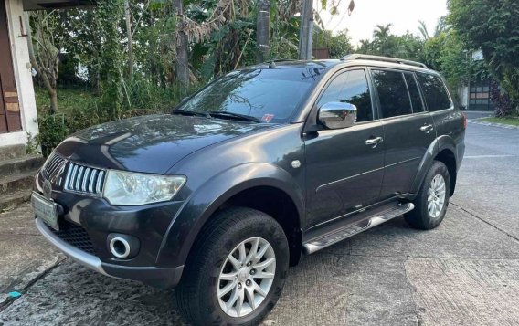 Sell White 2012 Mitsubishi Montero in Manila