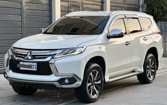 Pearl White Mitsubishi Montero 2017 for sale in Automatic