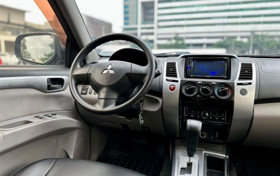 Sell White 2014 Mitsubishi Montero in Makati