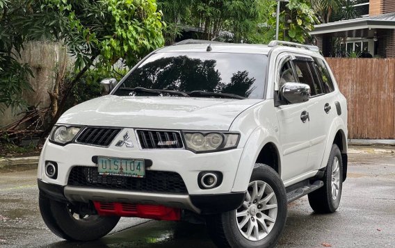 White Mitsubishi Montero 2012 for sale in Automatic