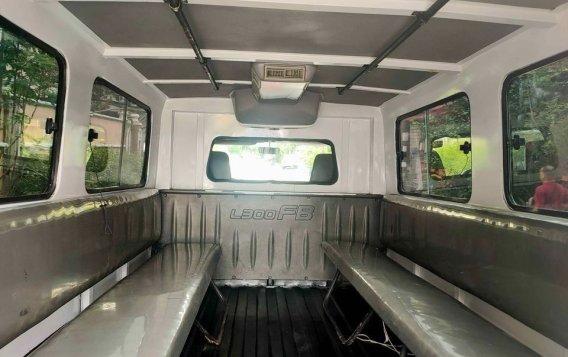 Sell White 2011 Mitsubishi L300 in Pasay