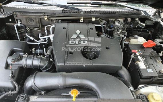 2013 Mitsubishi Pajero  GLS 3.2 Di-D 4WD AT in Parañaque, Metro Manila
