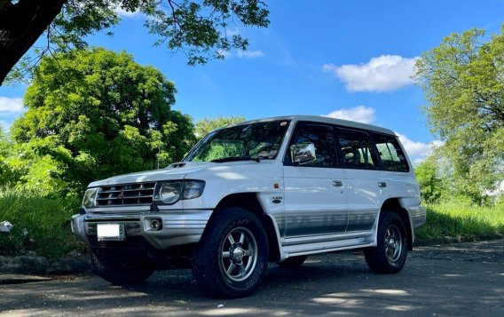 White Mitsubishi Pajero 2001 for sale in Parañaque