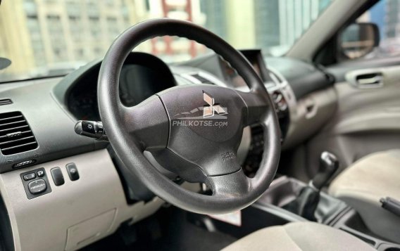 2015 Mitsubishi Montero in Makati, Metro Manila